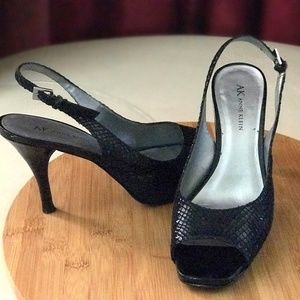 AK Anne Klein Faux Snake Skin Pump 8M open toe